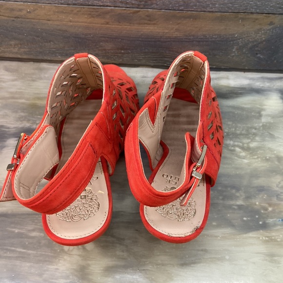 Vince Camuto size 9M/39 high heel leather cut out shoes color is red orange - Picture 3 of 11